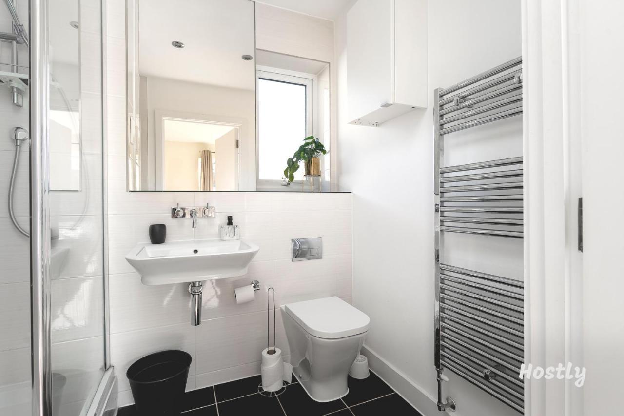 Puffin Way - Comfortable, Spacious House With Parking Редінг Екстер'єр фото