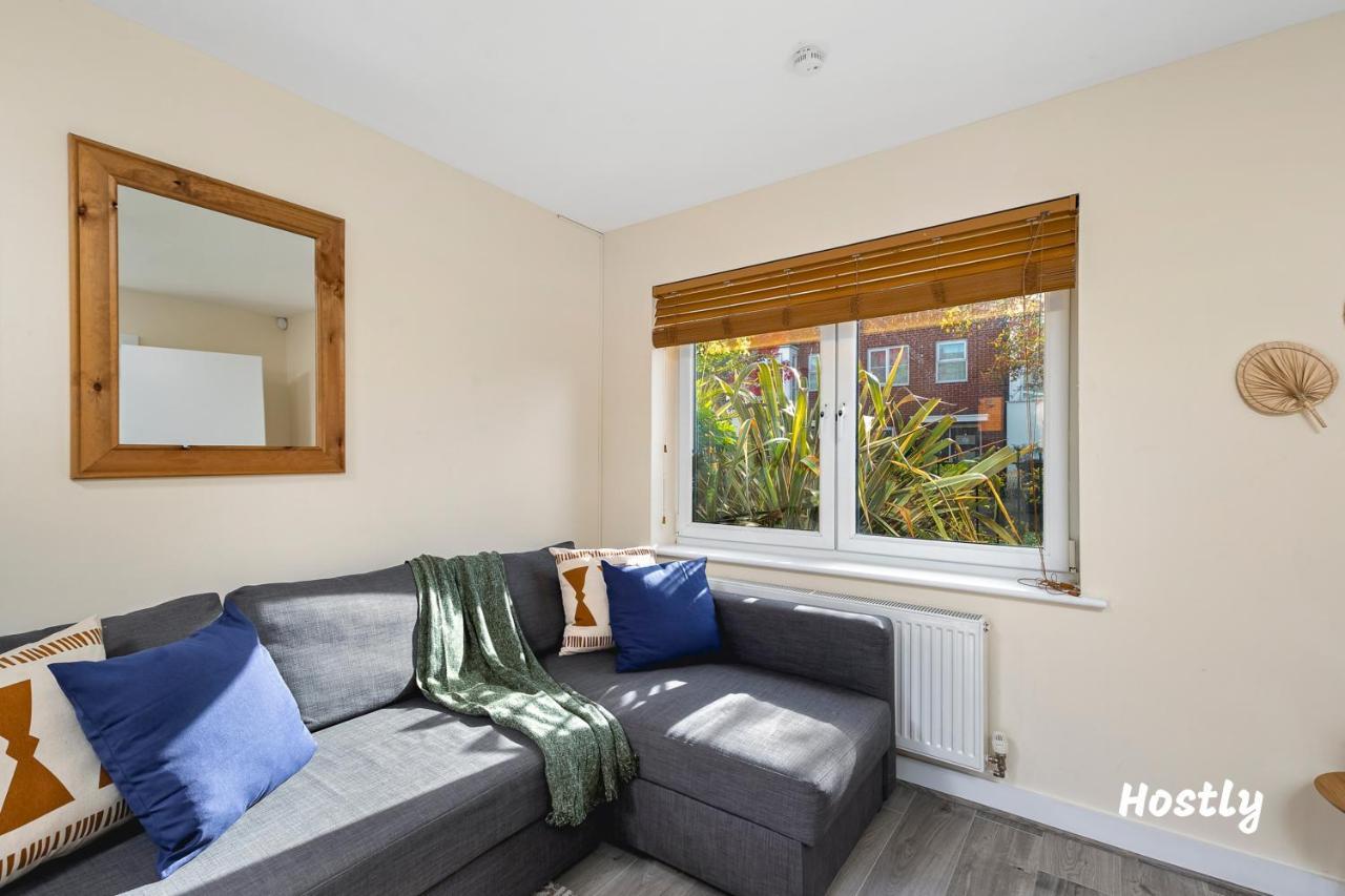 Puffin Way - Comfortable, Spacious House With Parking Редінг Екстер'єр фото