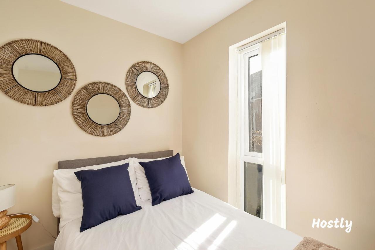 Puffin Way - Comfortable, Spacious House With Parking Редінг Екстер'єр фото